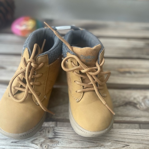 OshKosh B’gosh EUC-Kids Boots by  - Toddler Size 9M - Host Pick - Picture 4 of 7